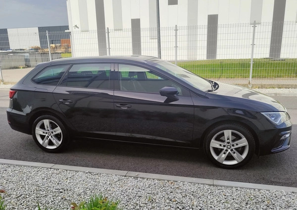 Seat Leon cena 52800 przebieg: 150000, rok produkcji 2019 z Przemyśl małe 781